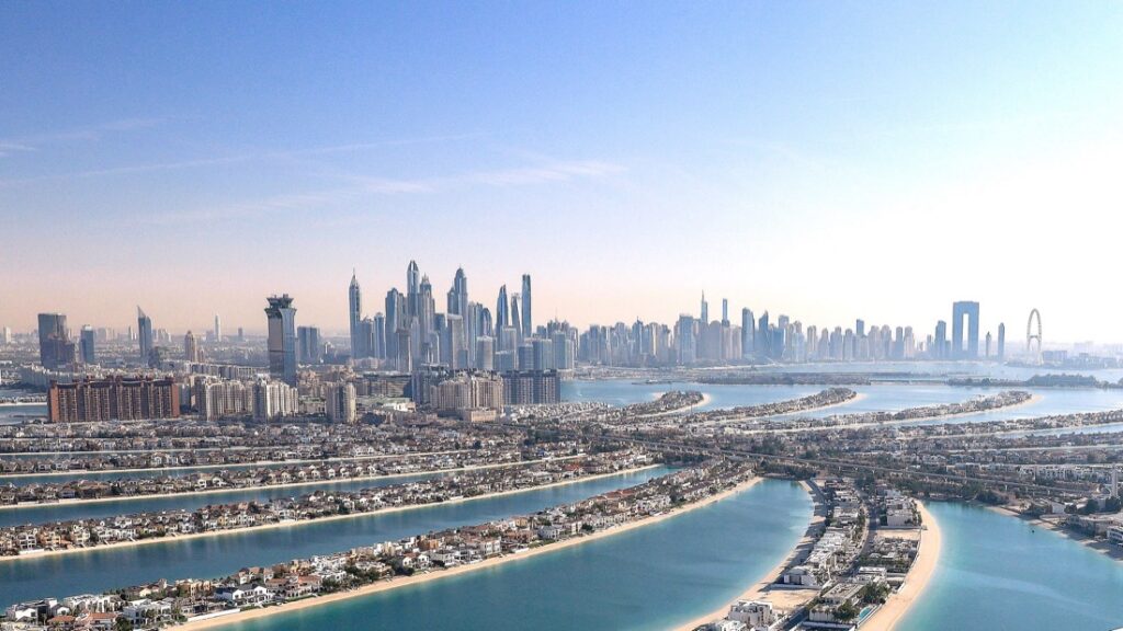 المطورون يخوضون معركة لجذب المستثمرين مع ارتفاع الطلب على العقارات في دبي